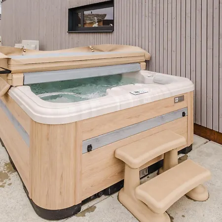 Lodge Nature Village - Woodly N°23 - 8 Personnes Avec Jacuzzi Büllingen