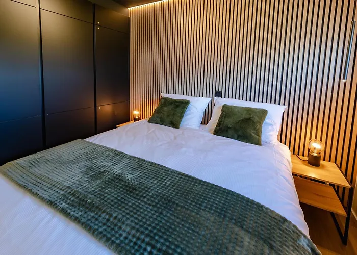 Nature Village - Woodly N°23 - 8 Personnes Avec Jacuzzi Lodge *